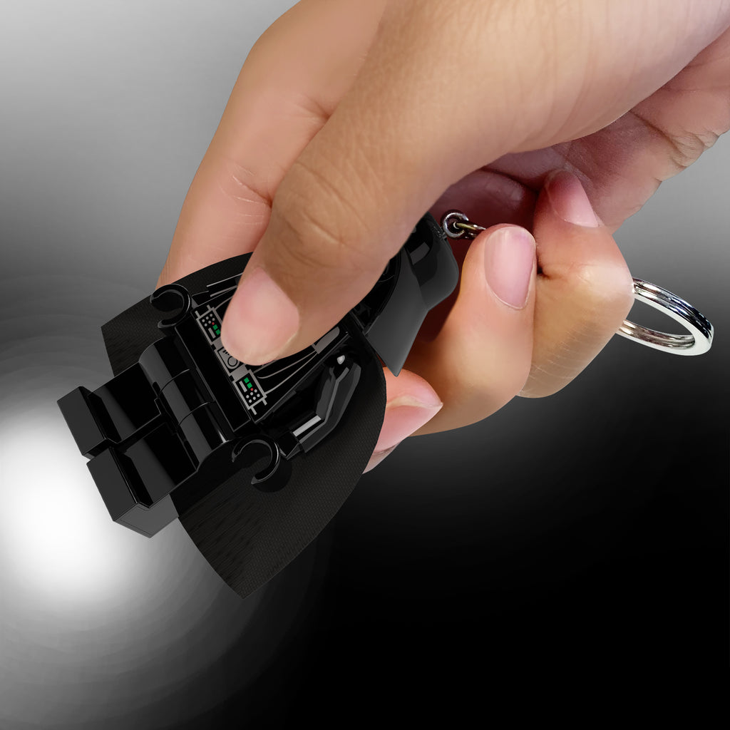 LEGO STAR WARS DARTH VADER KEYCHAIN LIGHT ON HANG TAG